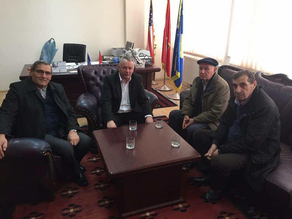 Kryetari Kuçi priti sot ne takim veteranët e arsimit dhe veprimtarë të shquar të Junikut