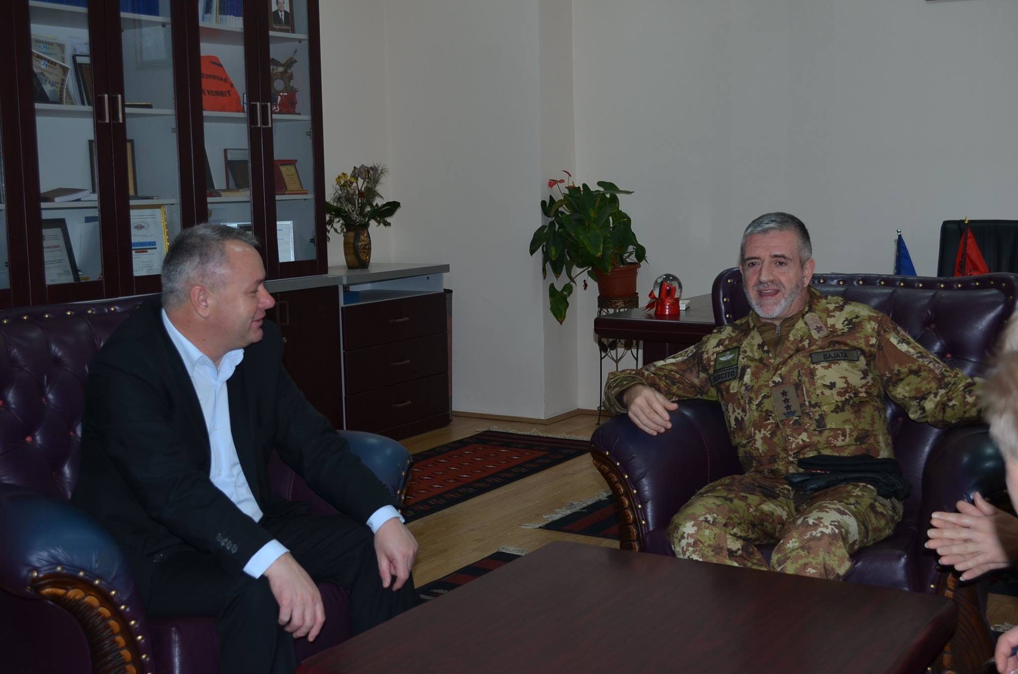Kryetari i Komunës z. Agron Kuçi priti ne takim komandantin divizionit JRD-C