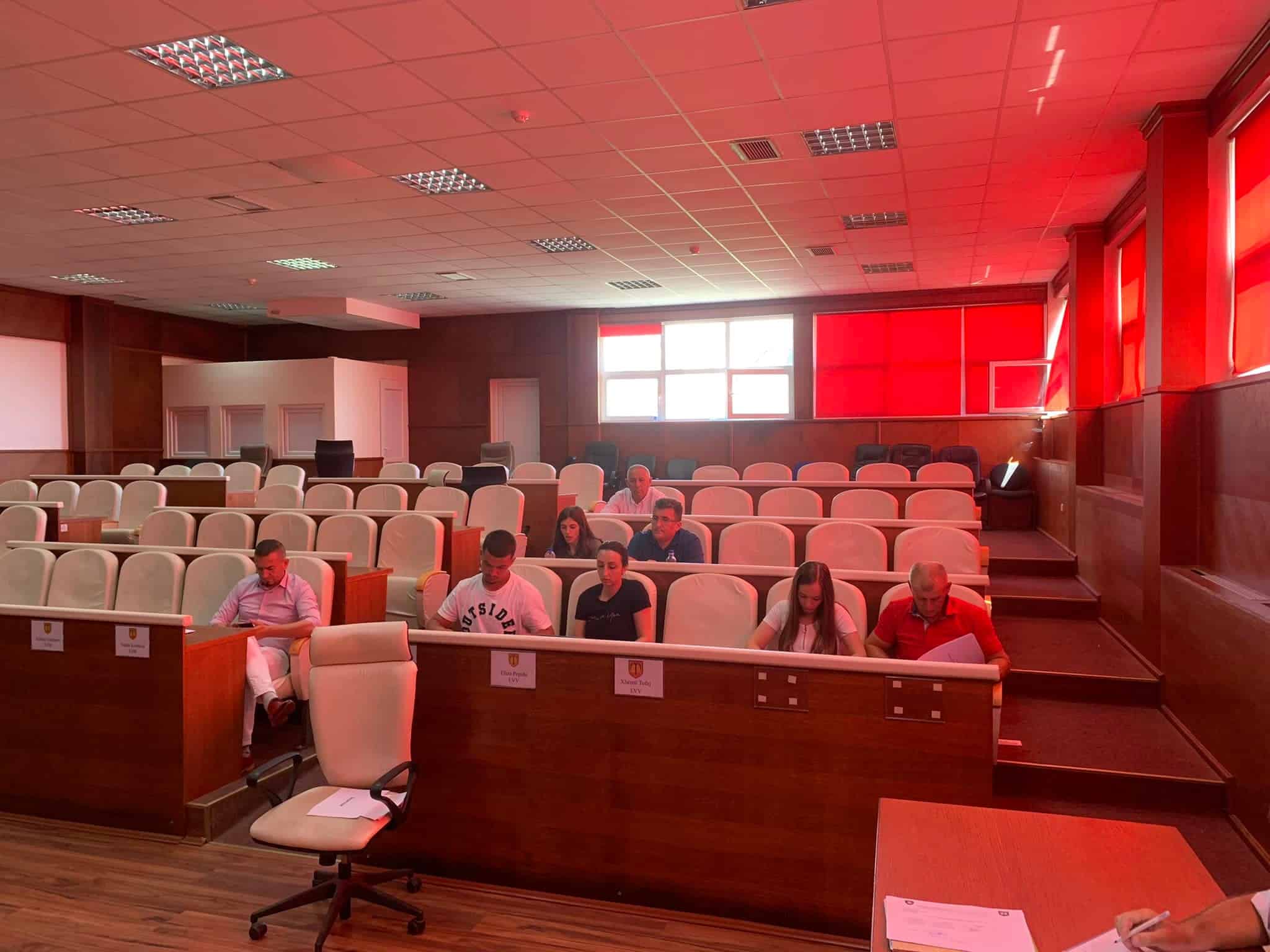 *Komiteti për Politikë e Financa mbajti takimin e radhës
