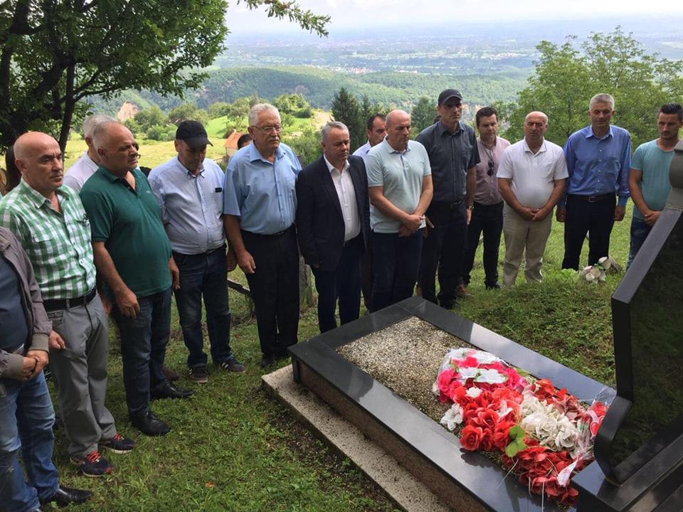 Homazhe për nderë të 20 vjetorit të betejës së UÇK-së ” Beteja e Zharres “