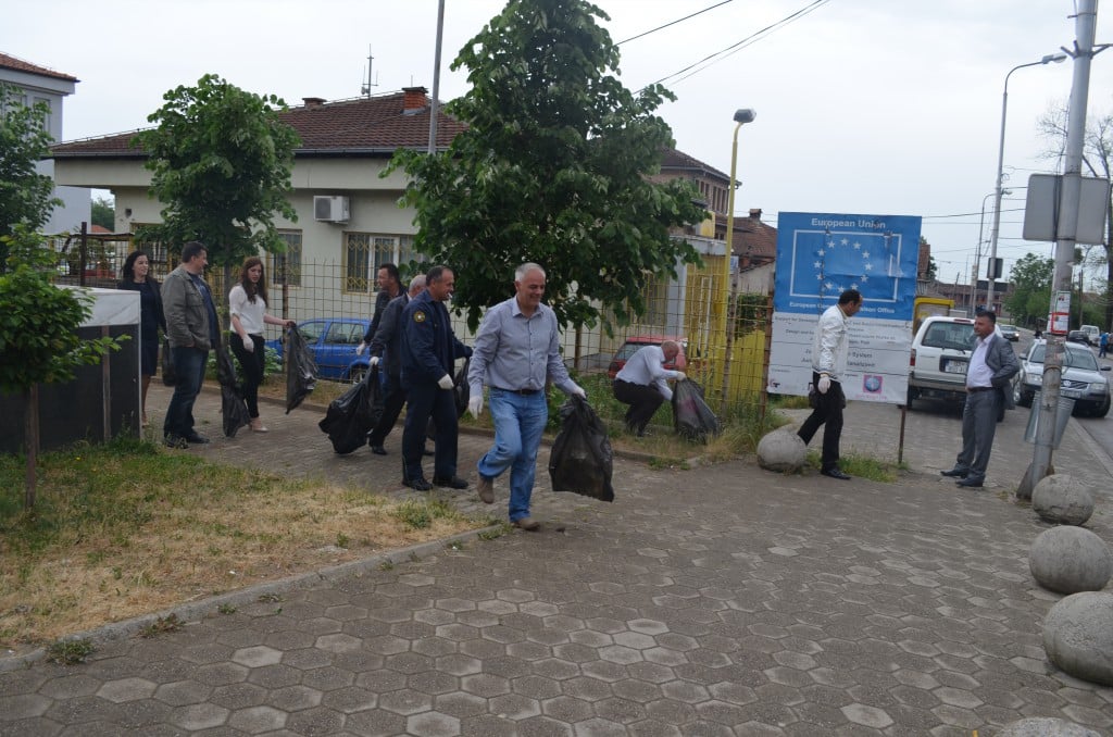 Komuna e Junikut organizon aksionin “ Ta pastrojmë Kosovën ” në Junik