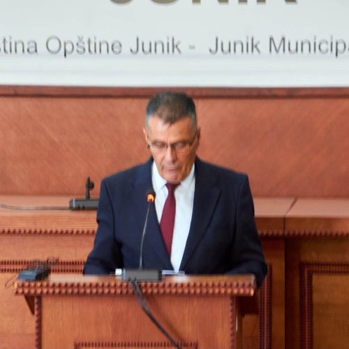 Të dashur qytetarë të Junikut,…